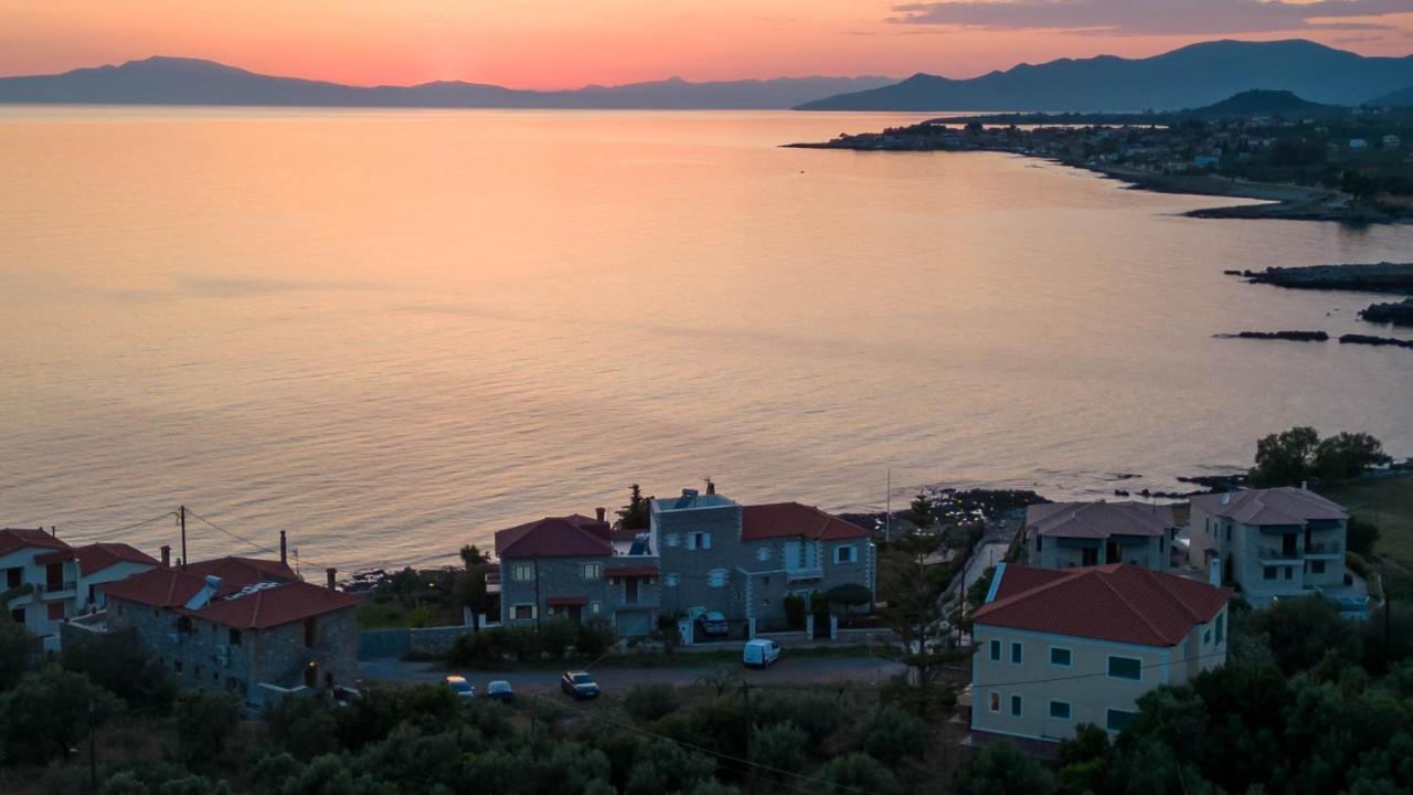 σελήνη *